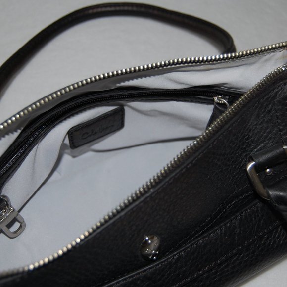 NWOT Cole Haan Black Pebble Leather Barrel Bag - Picture 6 of 9